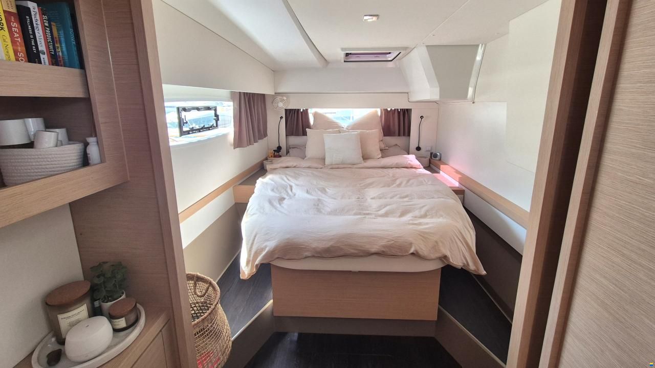 Fountaine Pajot Astrea 42