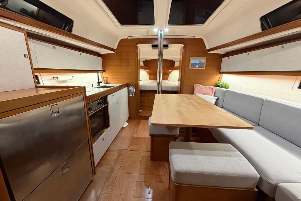 Dufour 382