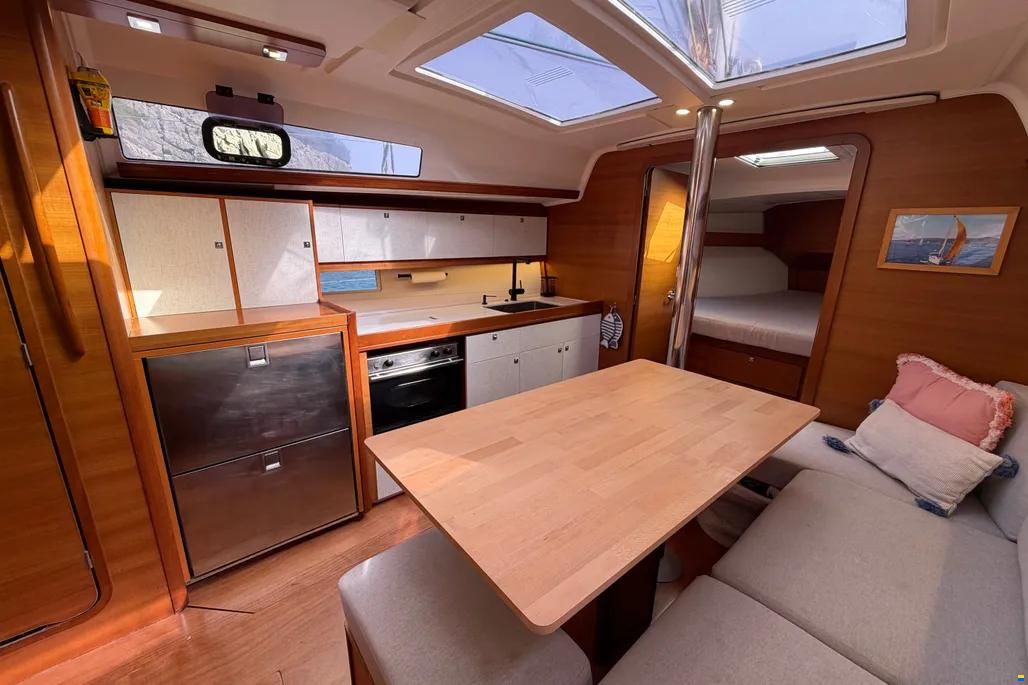 Dufour 382
