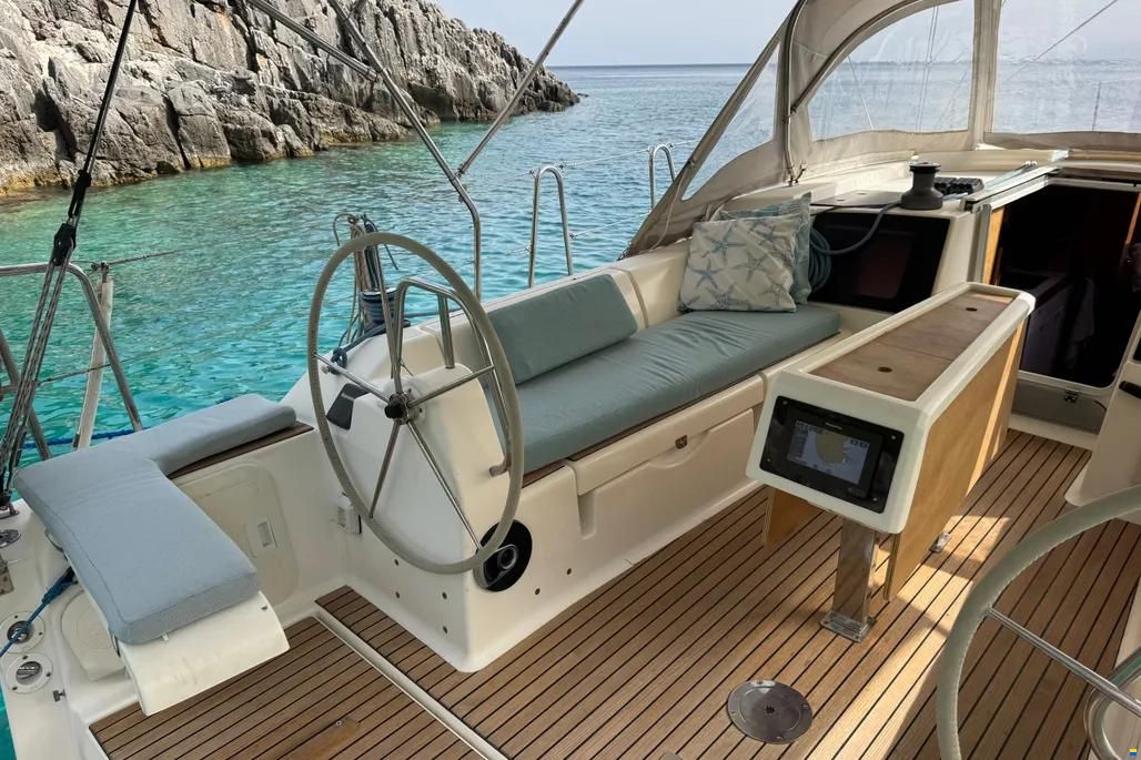Dufour 382