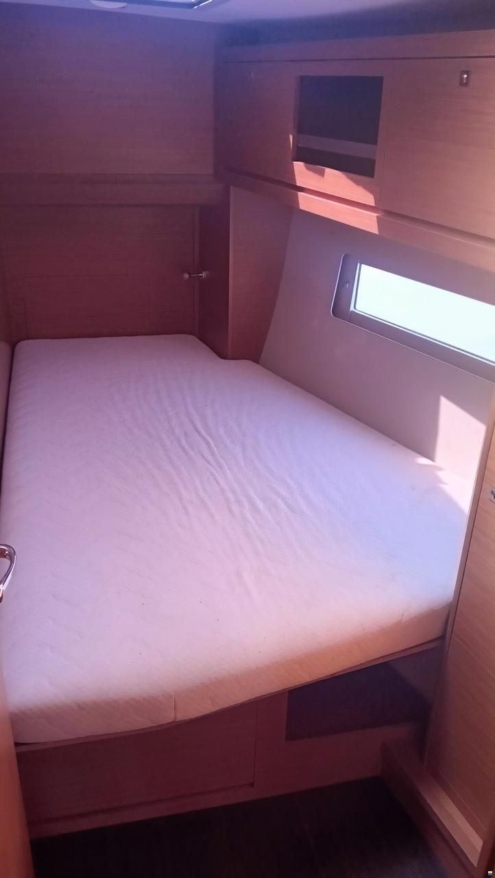 Dufour 470