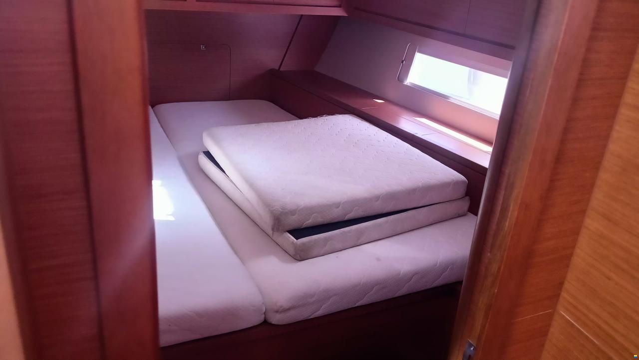 Dufour 470