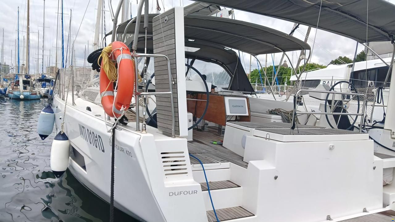 Dufour 470