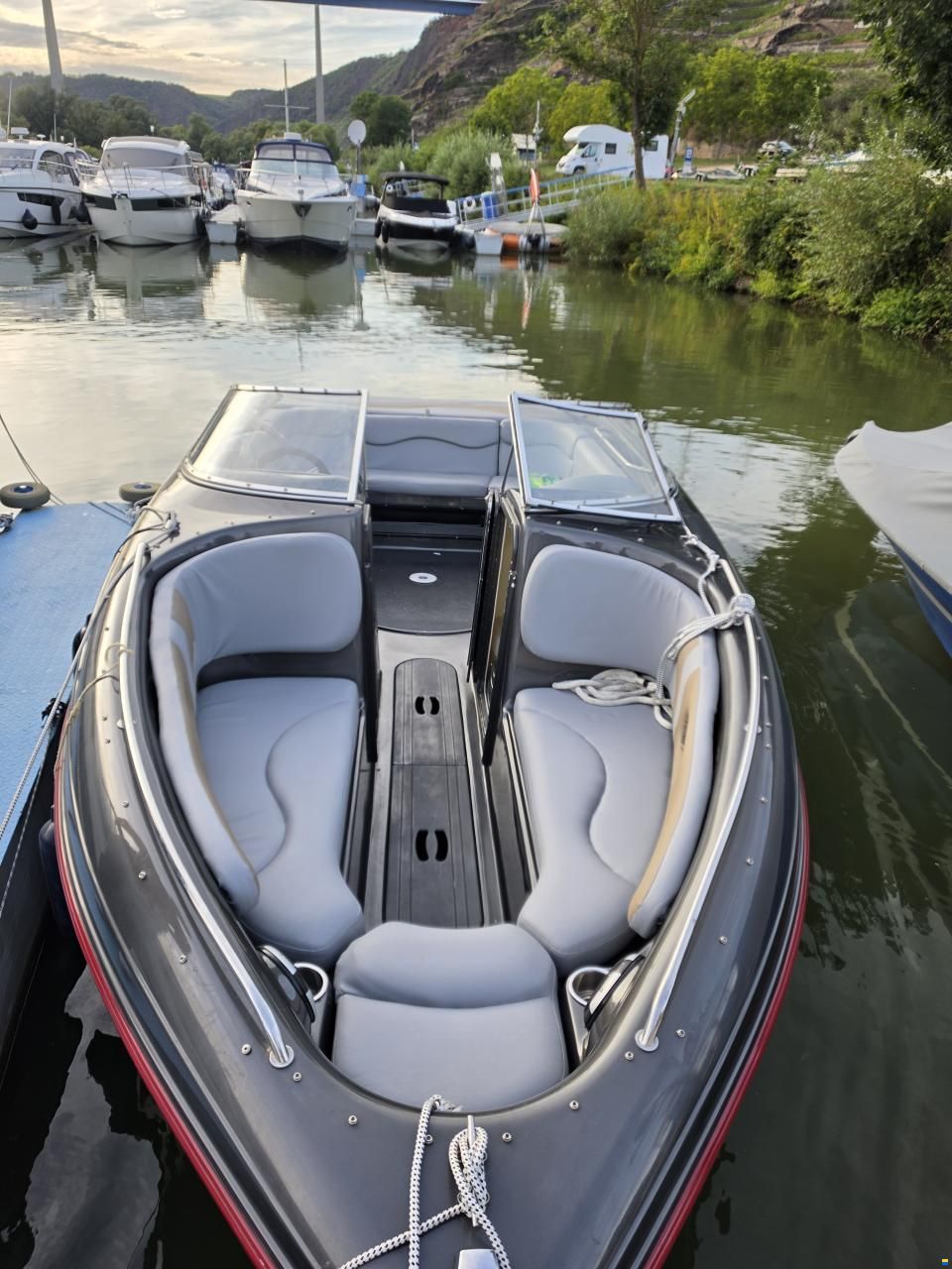 Rinker Captiva 232
