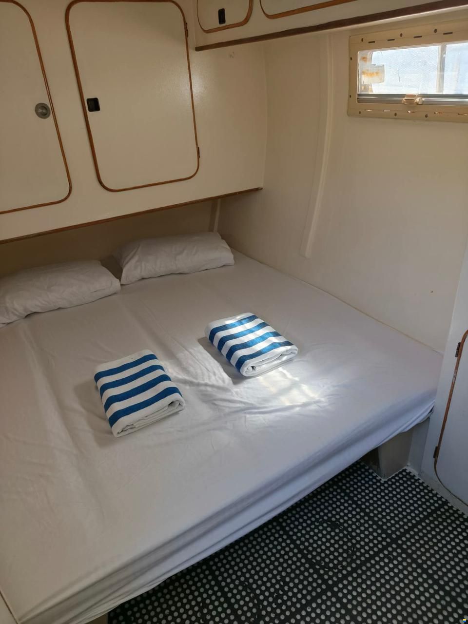 60ft Trimaran Spacious Motorsailer