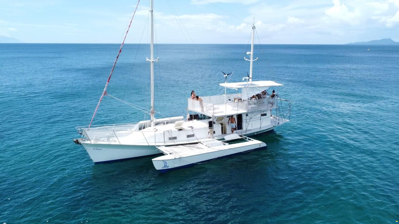 60ft Trimaran Spacious Motorsailer