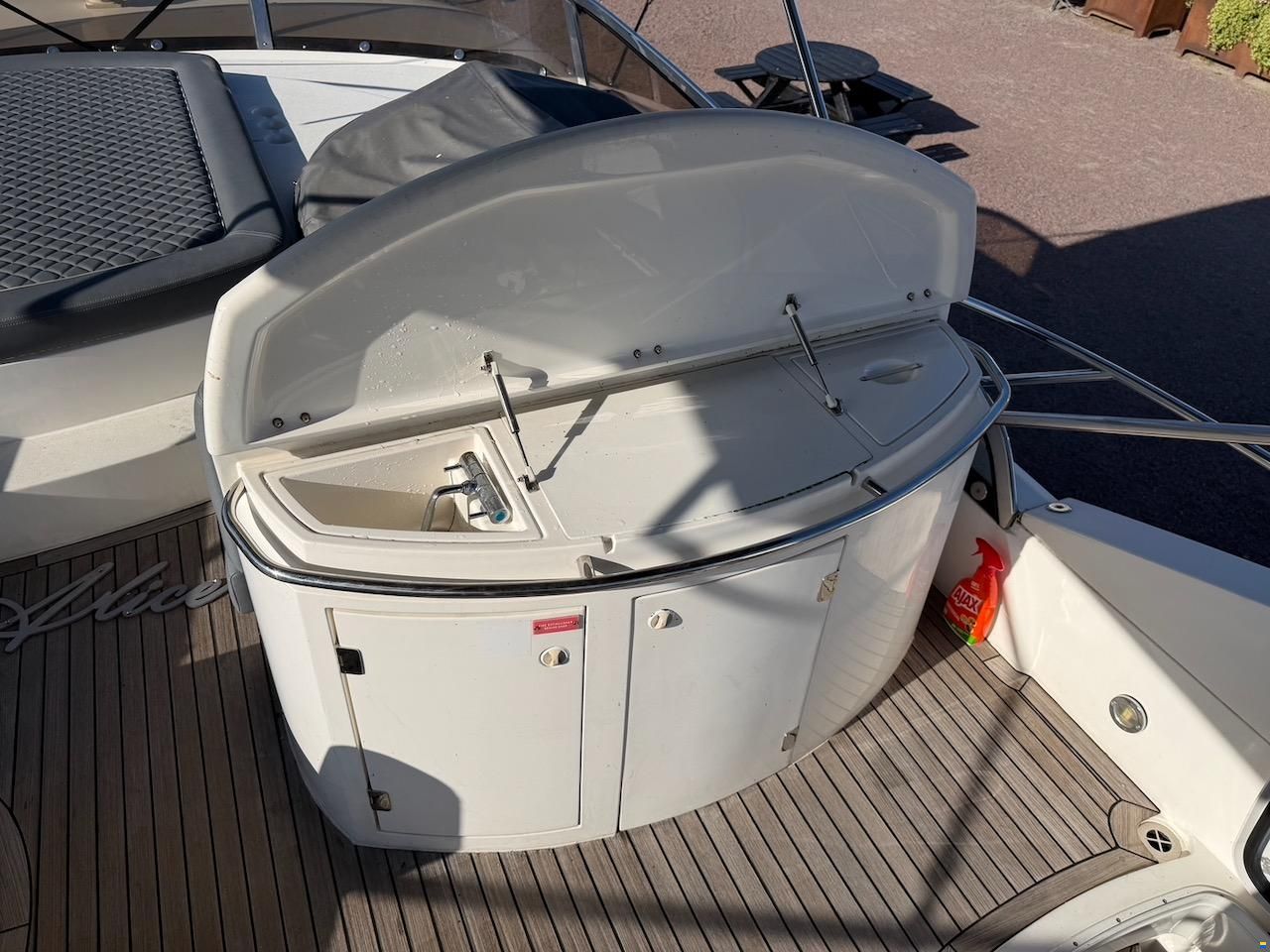 Sunseeker Manhattan 64