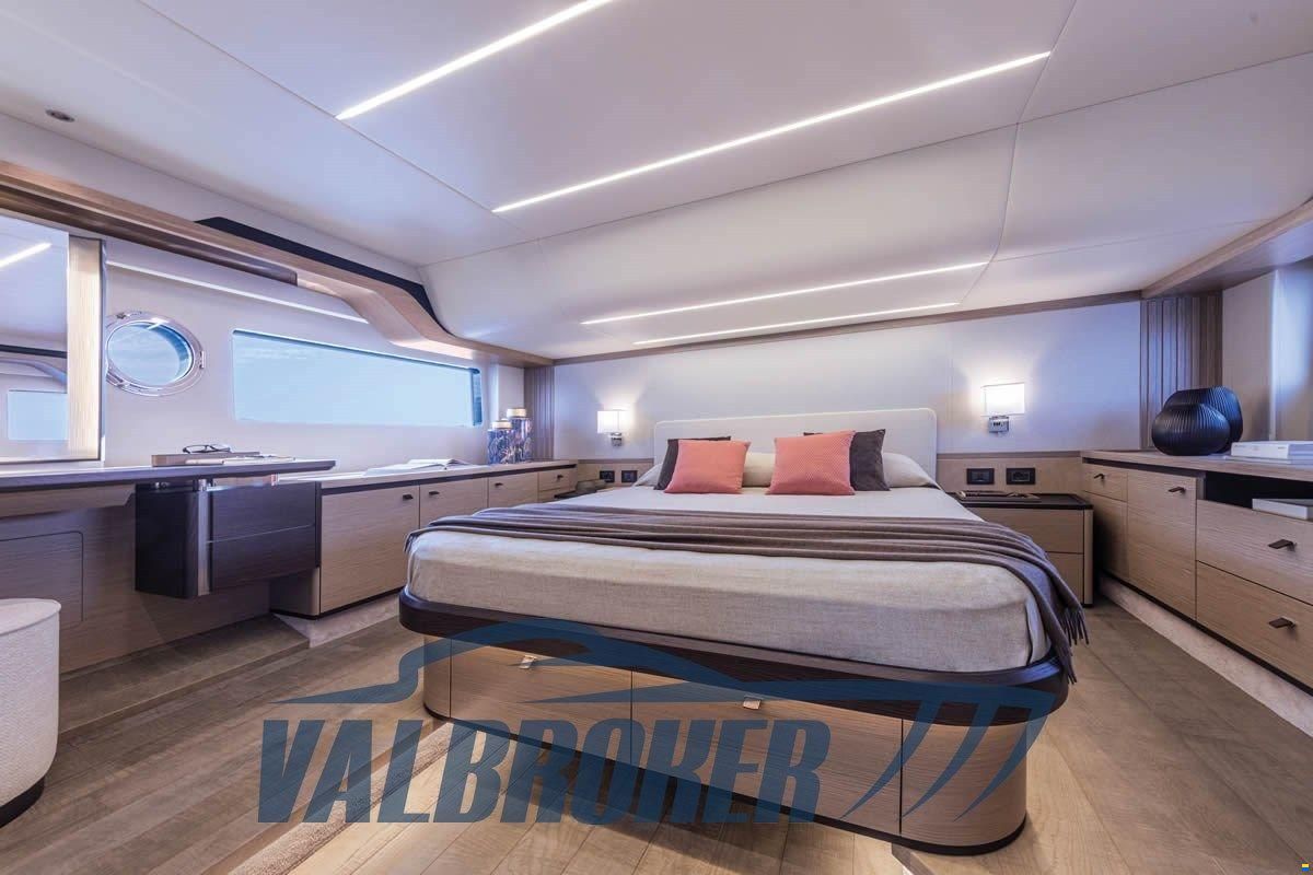 Absolute Navetta 53