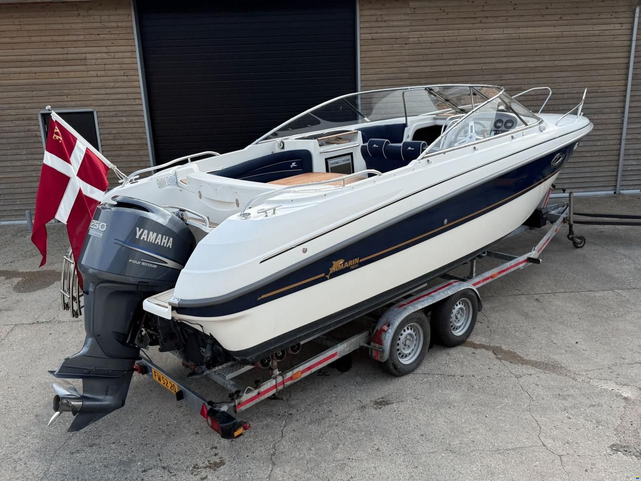 Yamarin 76DC