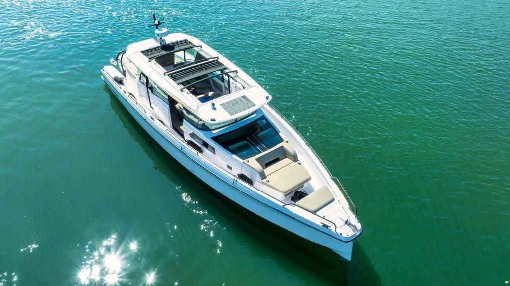 Axopar 45 Cross Cabin BRABUS