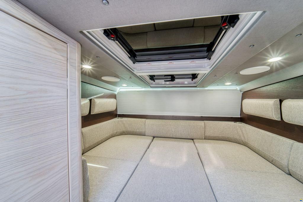 Axopar 45 Cross Cabin BRABUS