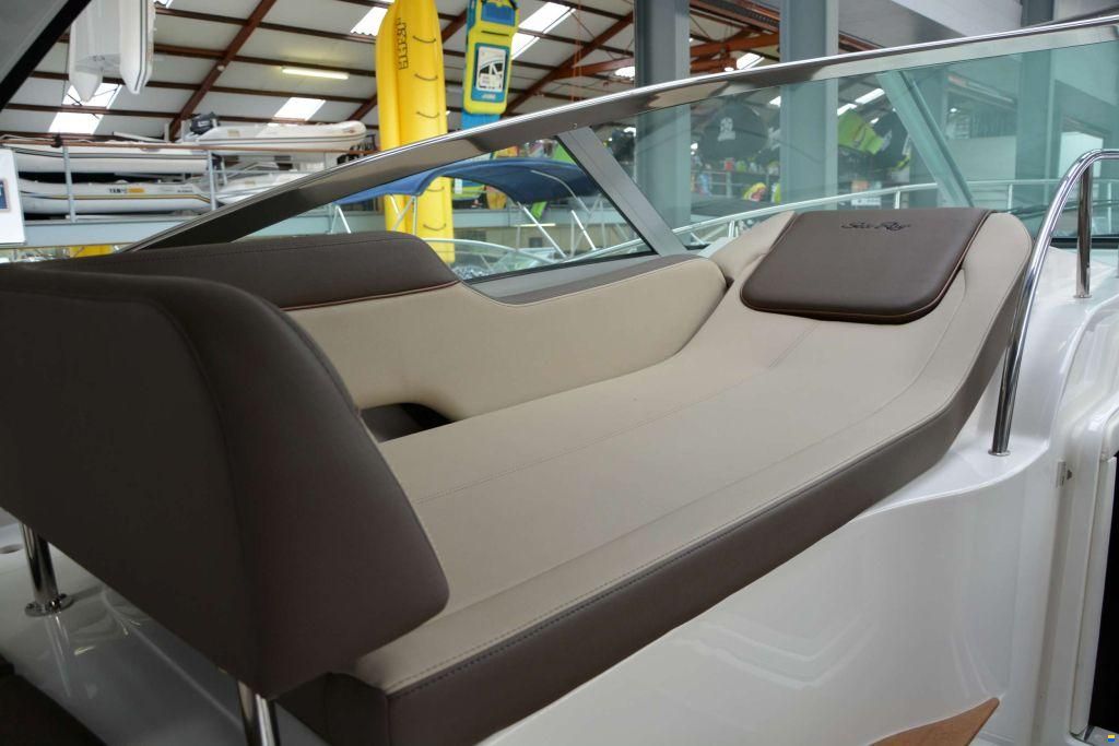 Sea Ray 350 Sundancer
