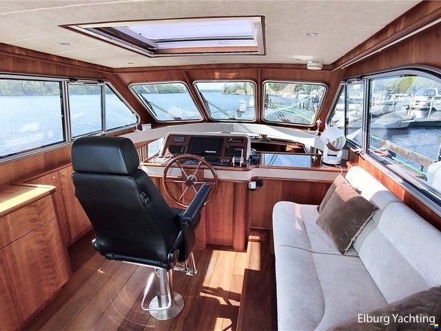 Van den Hoven 1600 - Exclusive