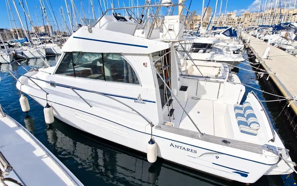 Beneteau Antares Serie 9