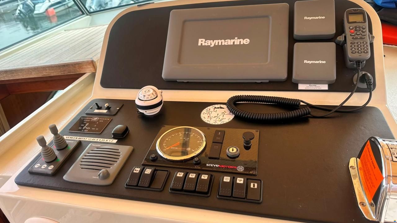 Linssen 40.9