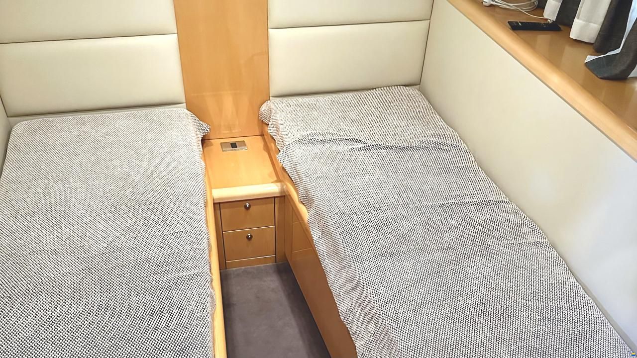 Sunseeker Portofino 53