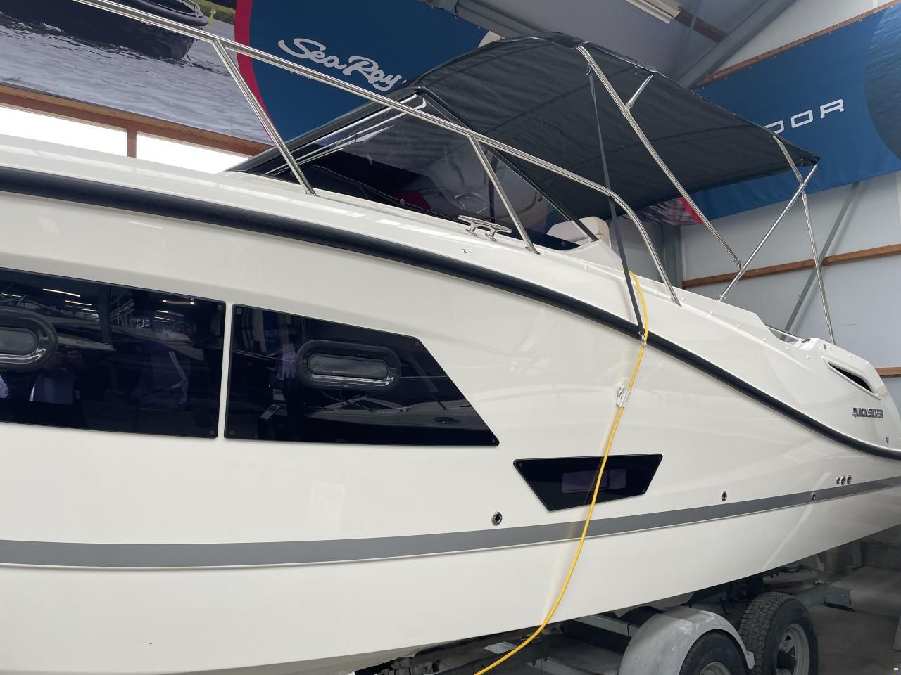 Quicksilver 875 Sundeck