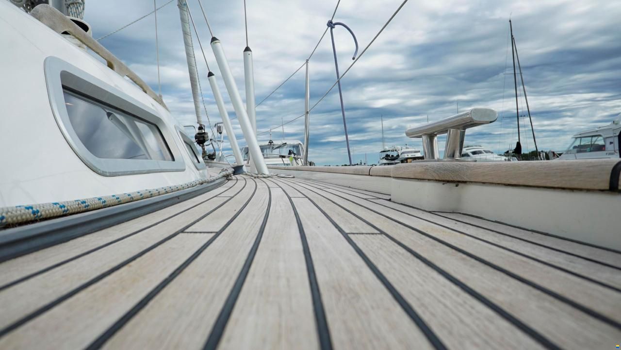 Hallberg-Rassy 37