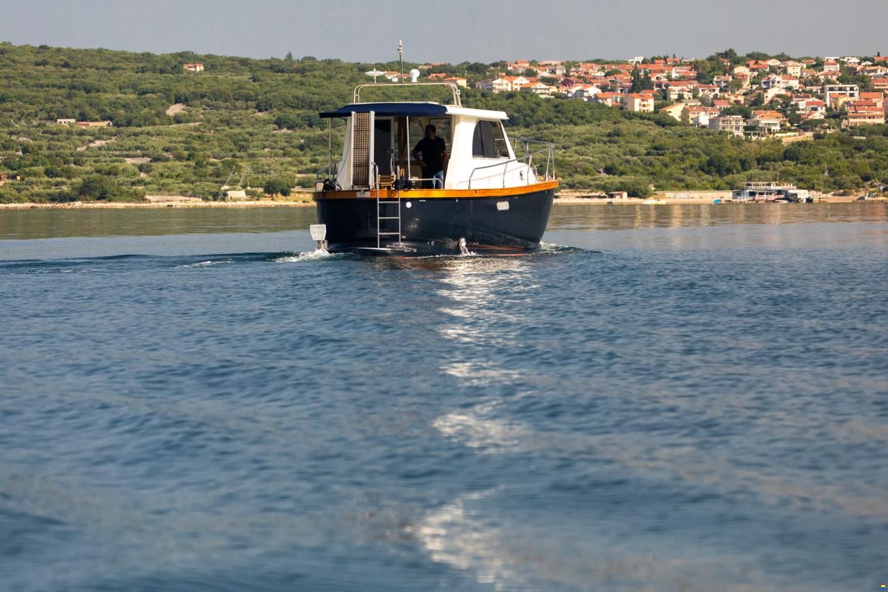Brodoremont Adria mare 38