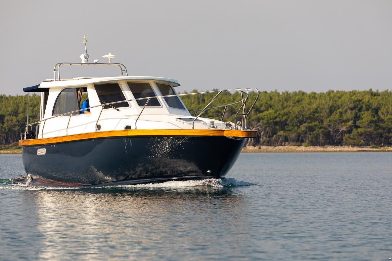 Brodoremont Adria mare 38
