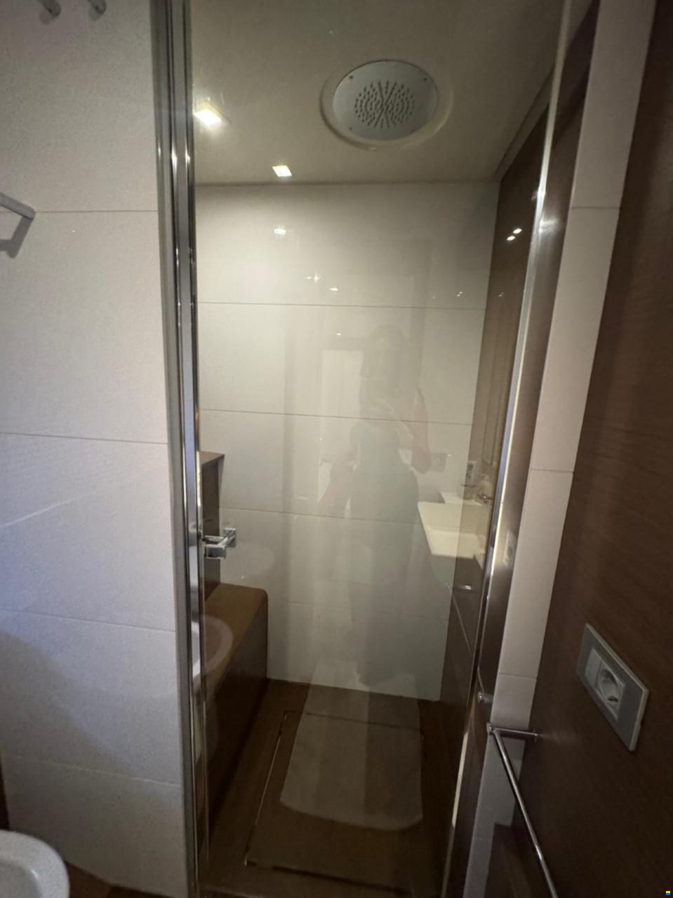 Ferretti 800