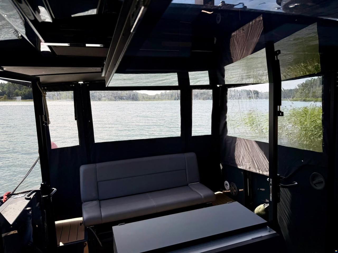 XO Boats EXPLORER