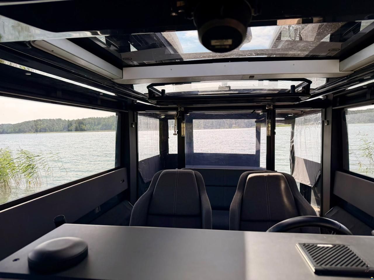 XO Boats EXPLORER