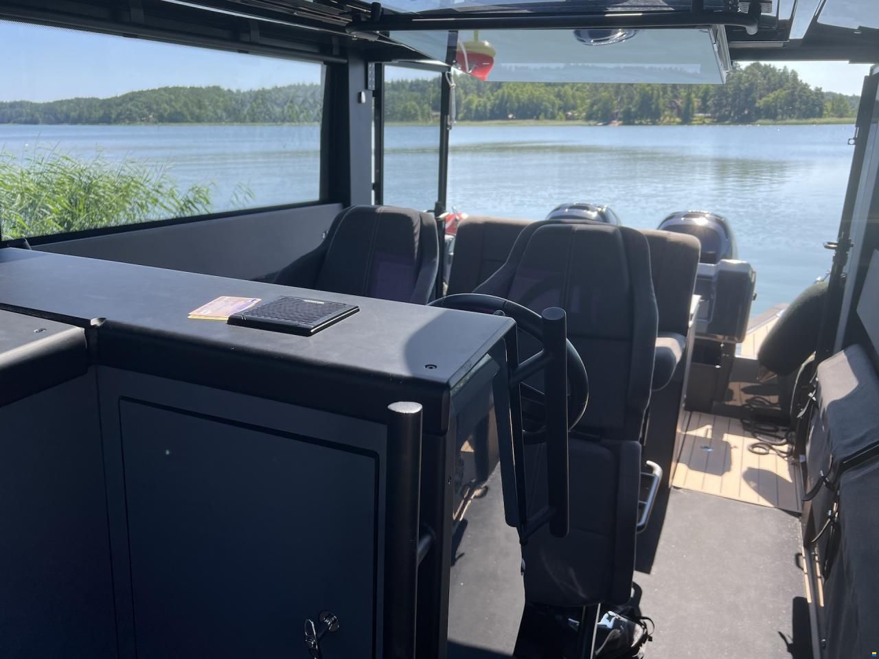 XO Boats EXPLORER