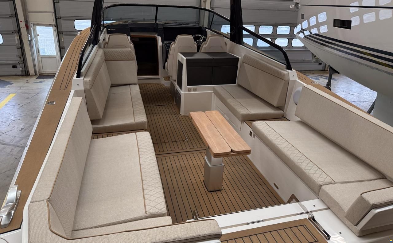 X-Yachts X-Power 33C