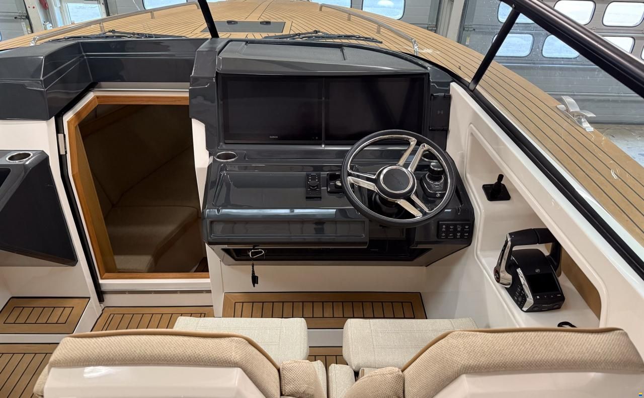 X-Yachts X-Power 33C