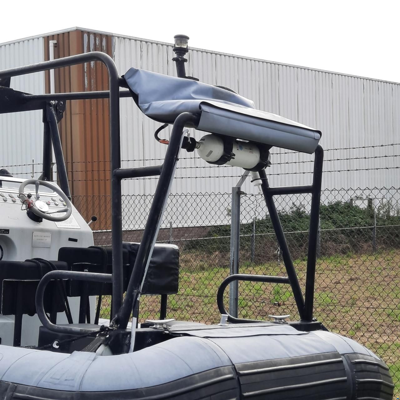 RHIB 700