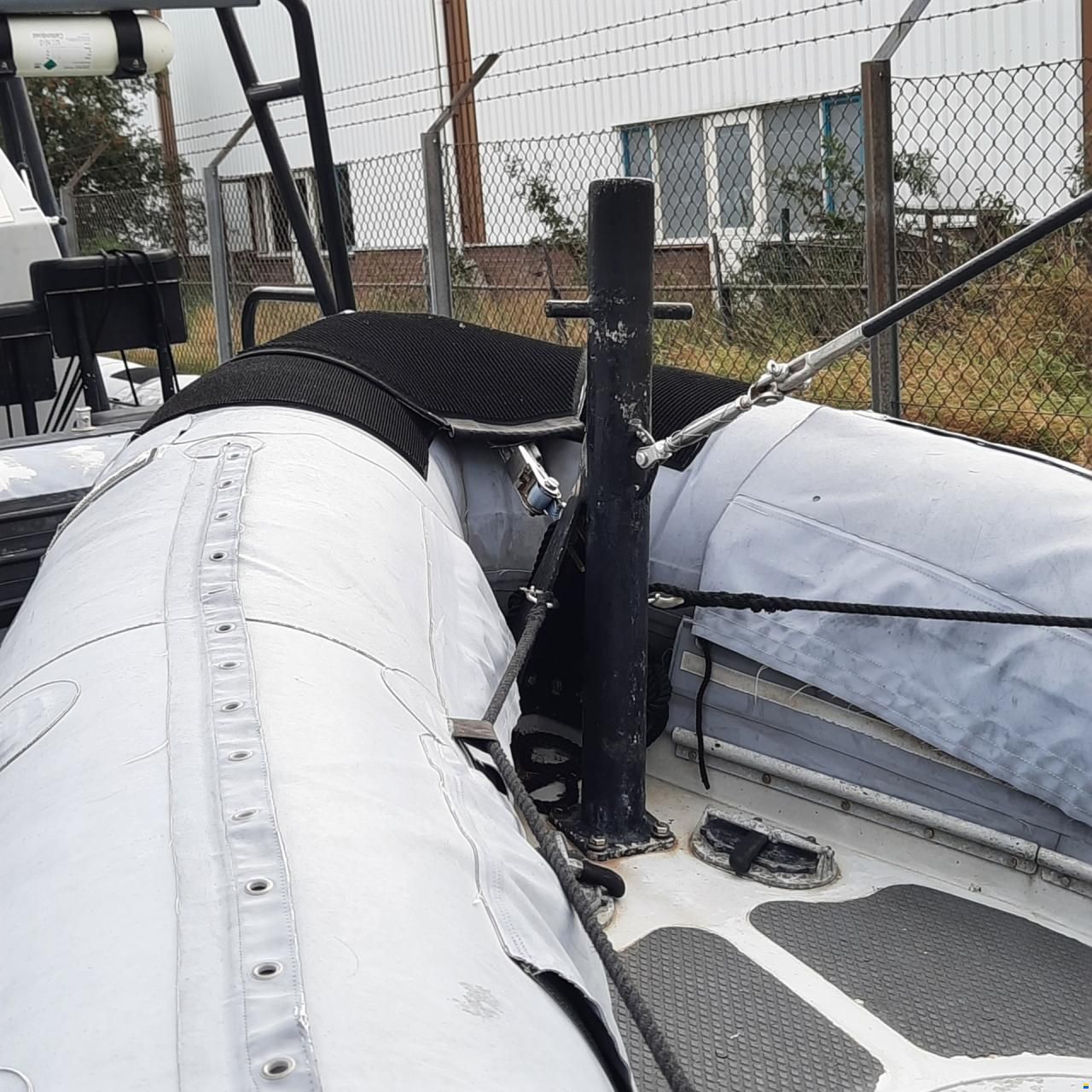 RHIB 700