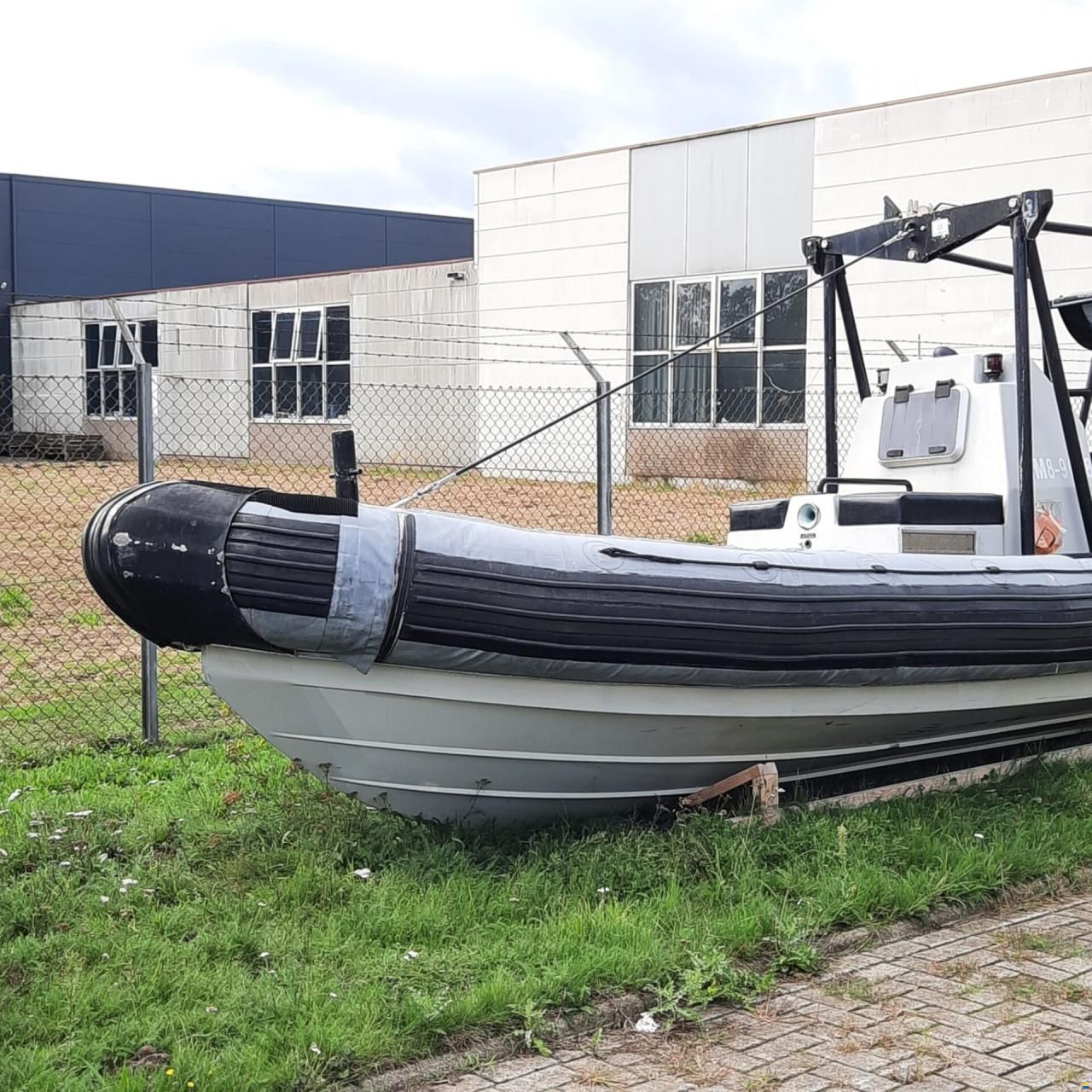 RHIB 700