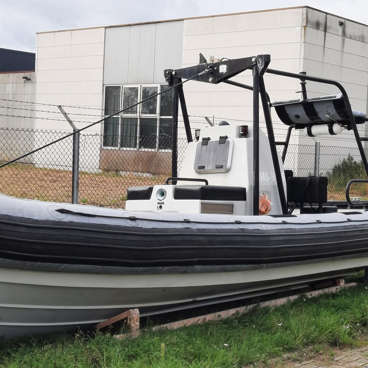 RHIB 700