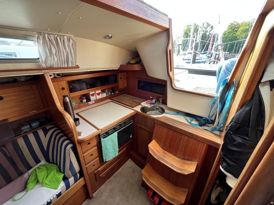 Hanse 331