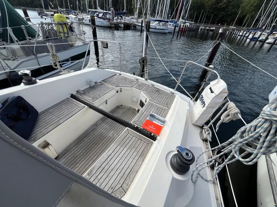 Hanse 331