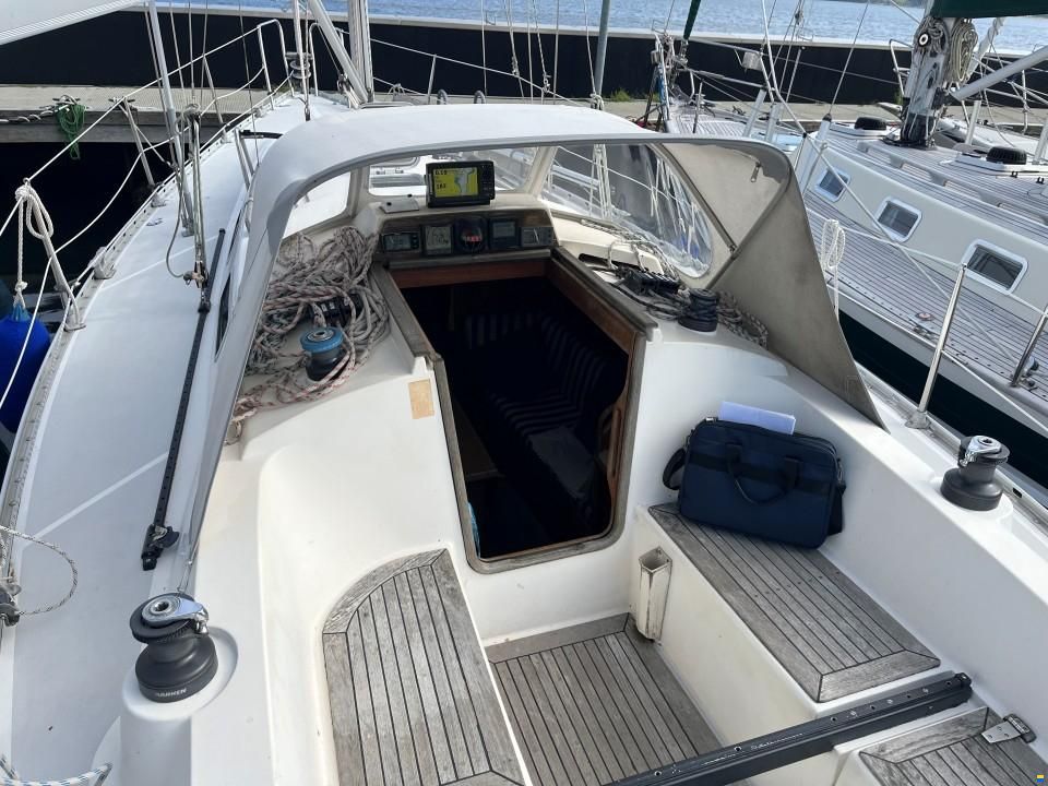 Hanse 331