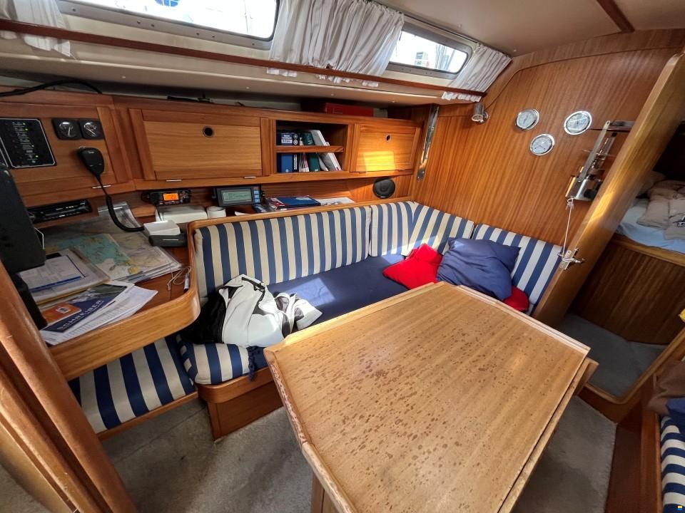 Hanse 331