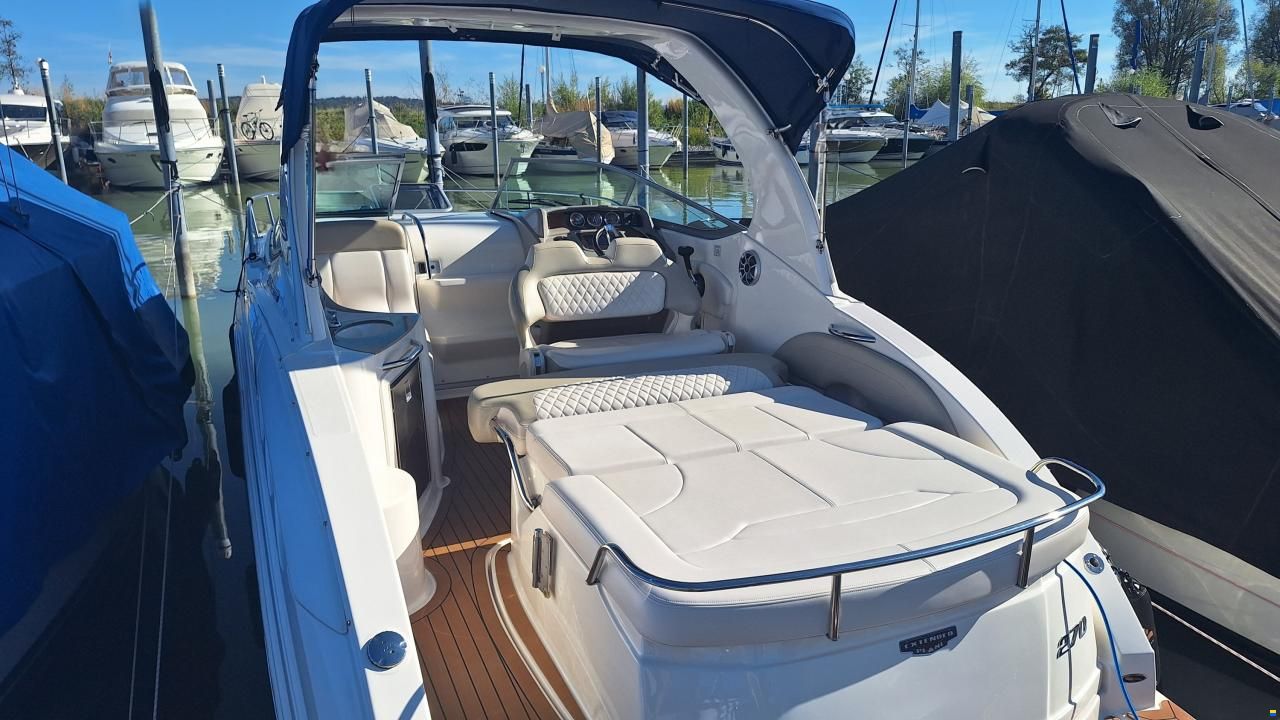 Chaparral Signature 270