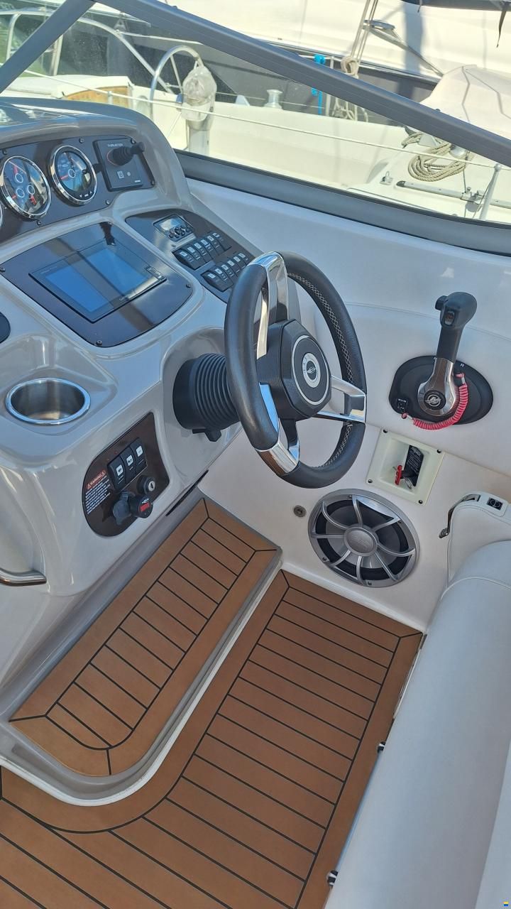 Chaparral Signature 270