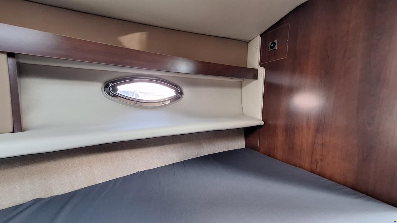 Chaparral Signature 270