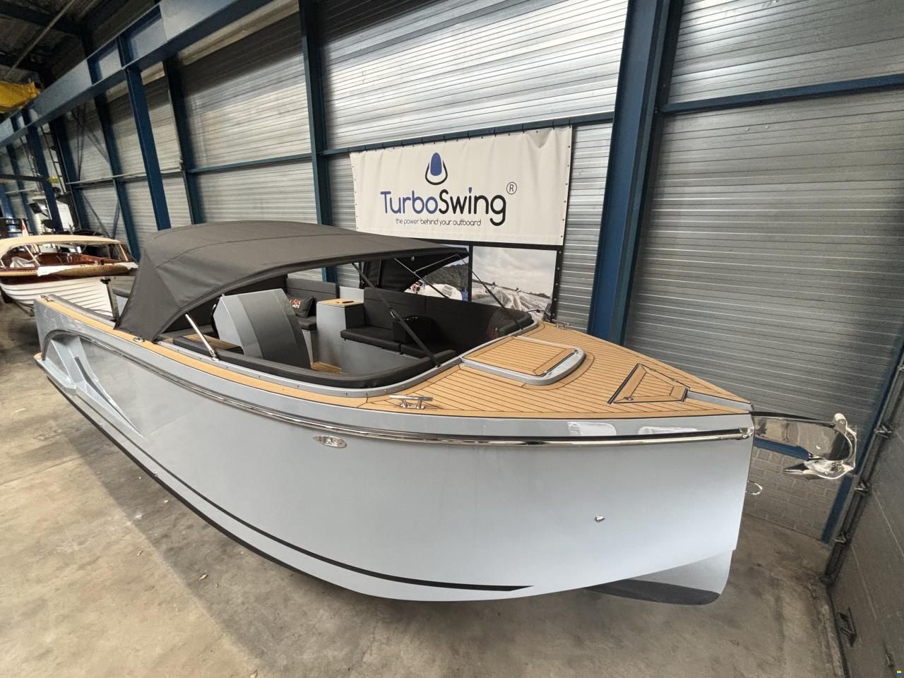 Maxima 840 Tender