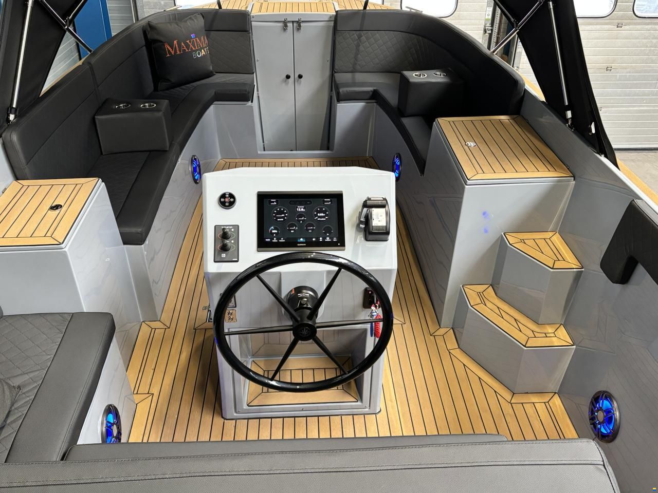 Maxima 840 Tender