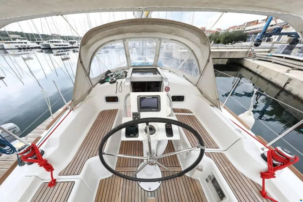 Beneteau Oceanis 34