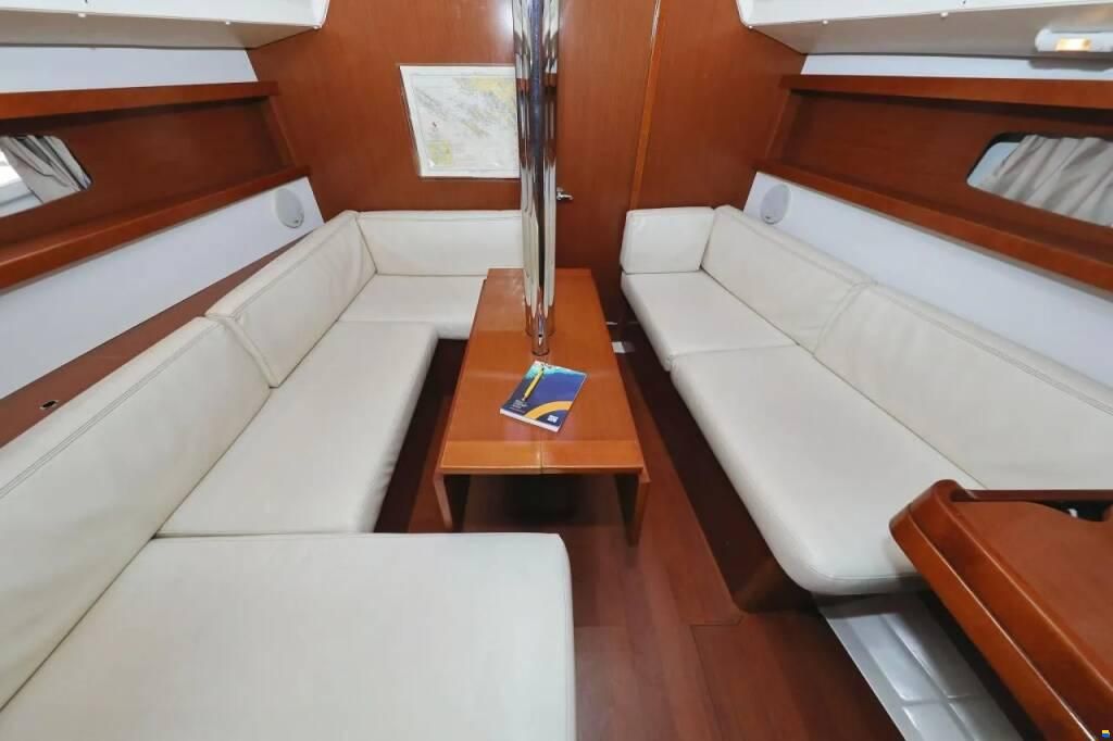Beneteau Oceanis 34