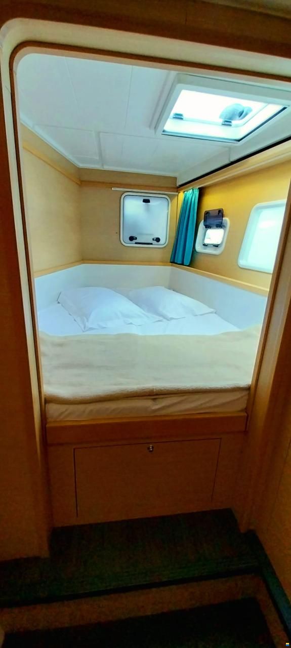 Lagoon 39