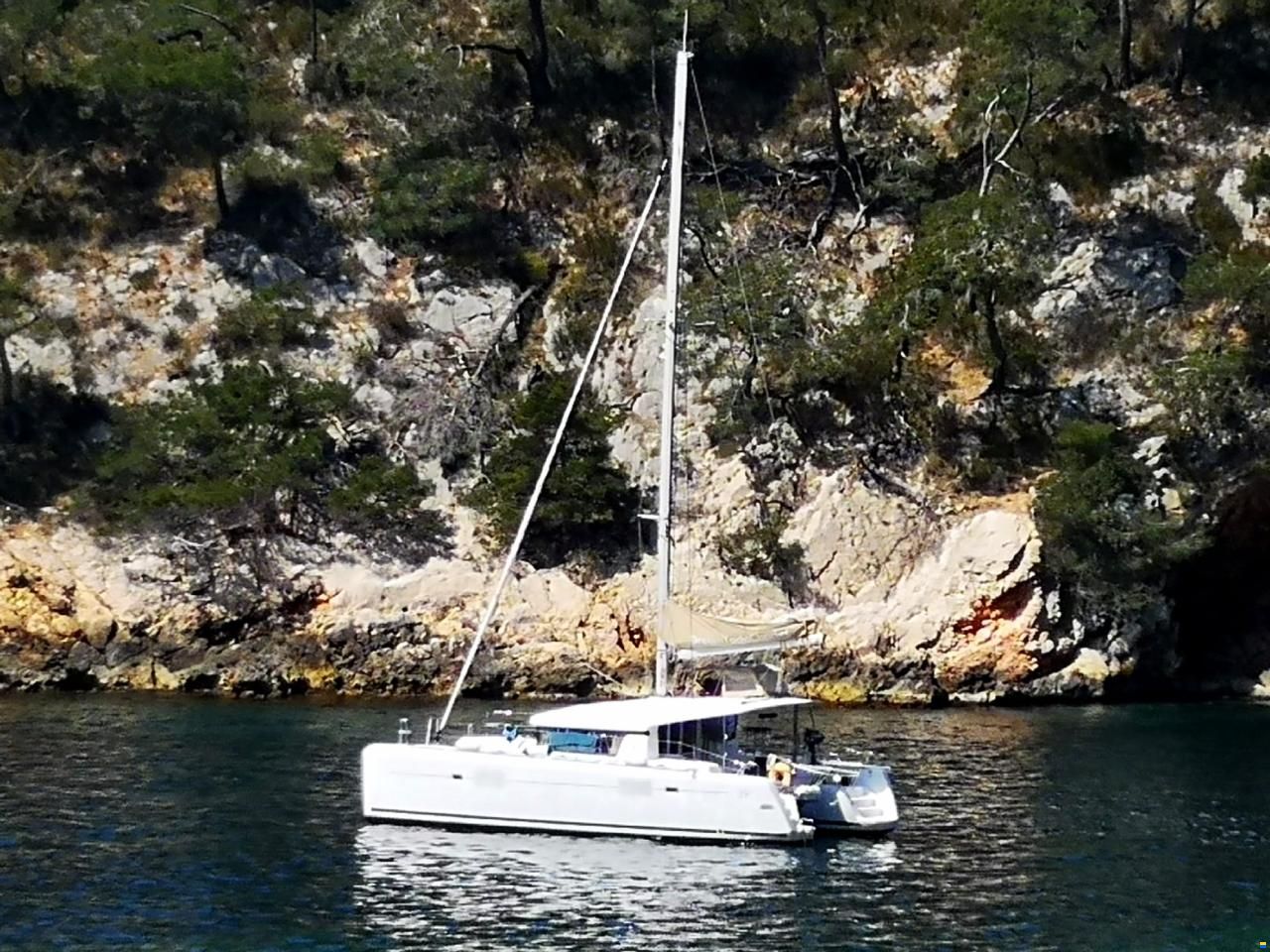Lagoon 39