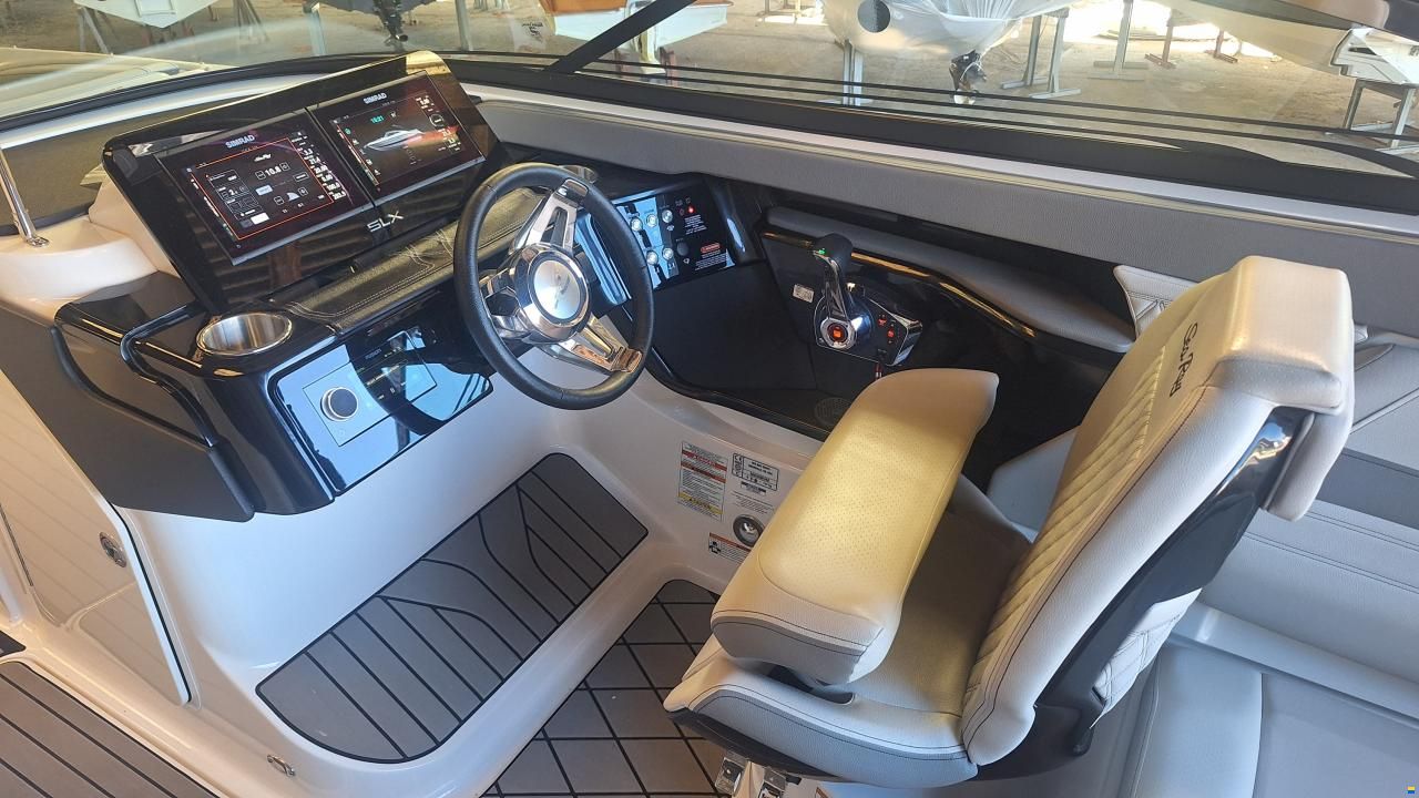 Sea Ray SLX 260 Surf