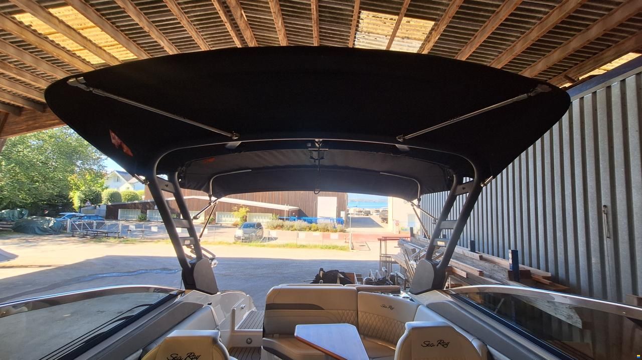 Sea Ray SLX 260 Surf