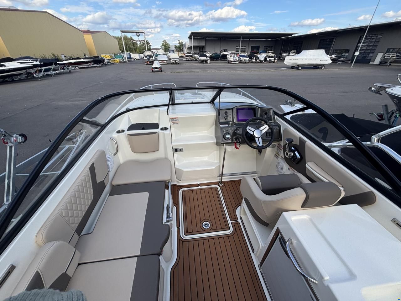 Bayliner VR 6 Cuddy OE